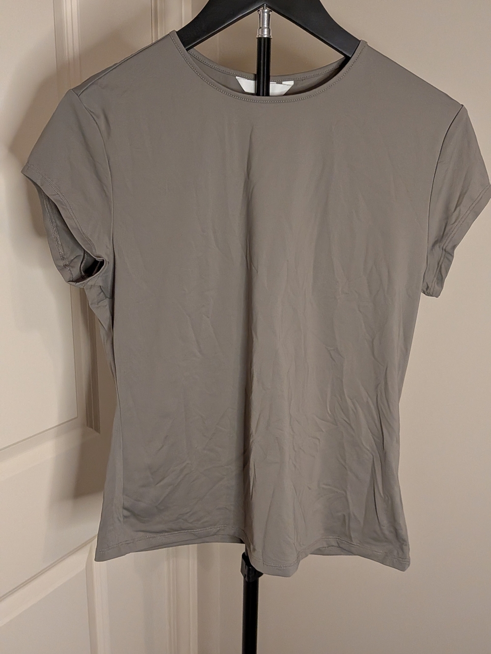 H&M Women's Short Sleeve Crewneck Tee in Light Gray